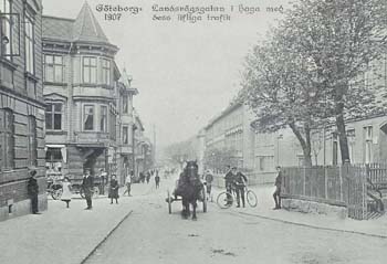 Landsvägsgatan med dess lifliga trafik i Göteborg 1907